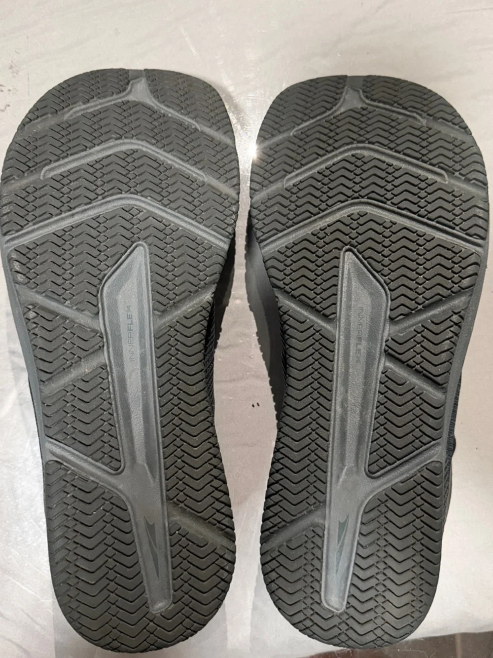 Altra Solstice XT3 US 9.5 Lightweight Wide Zero Drop Black Men's Running Shoes